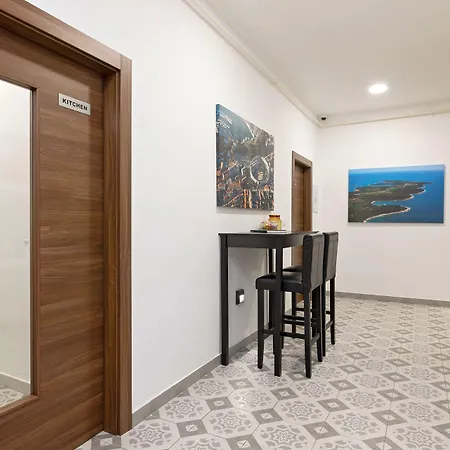 San Martino ゲストハウス プーラ