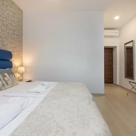 San Martino ゲストハウス プーラ